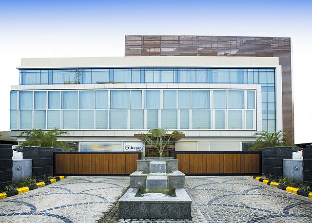 Hotel Charans Plaza