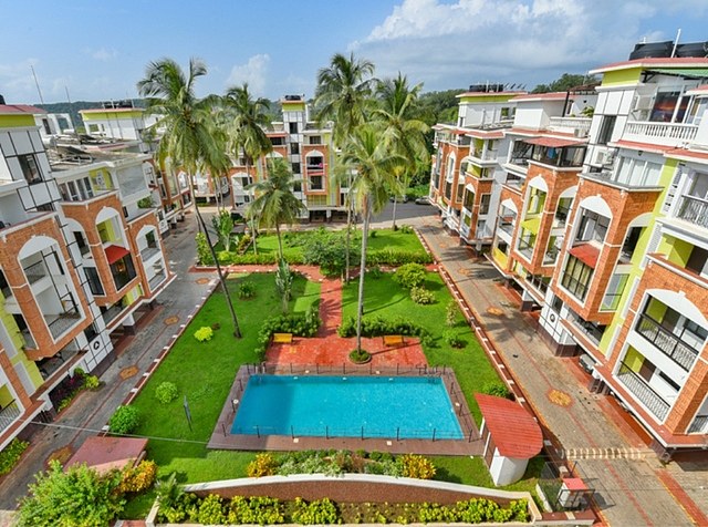 Monarch Suites