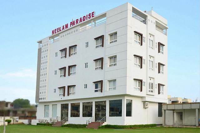 Hotel Neelam Paradise