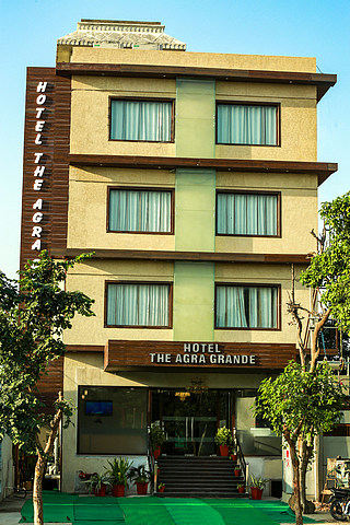 Hotel The Agra Grande