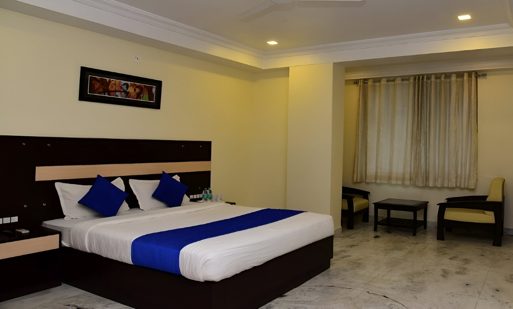 Hotel Holiday Comfort 800 mts from Jallianwala Bagh, Amritsar