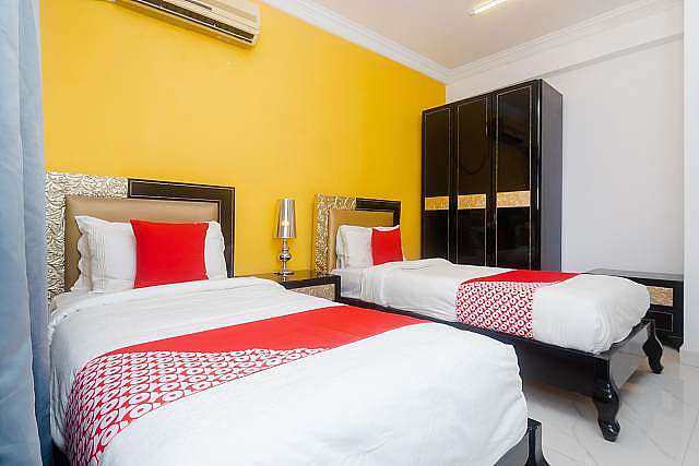 OYO 40027 Royal Palms Shared Serviced Apartment