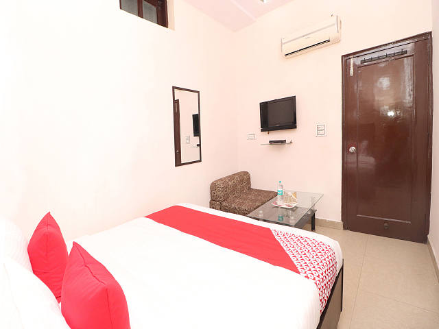 OYO 12664 Hotel Kailash Regency