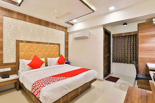 OYO 24950 Hotel Shree Balaji Residency