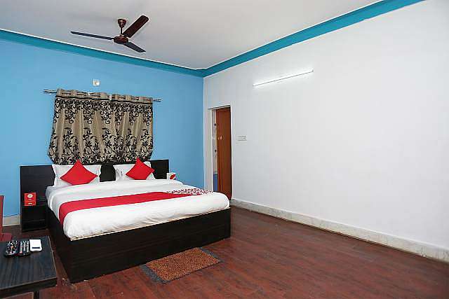 OYO 15504 Maa Banadurga Guest House