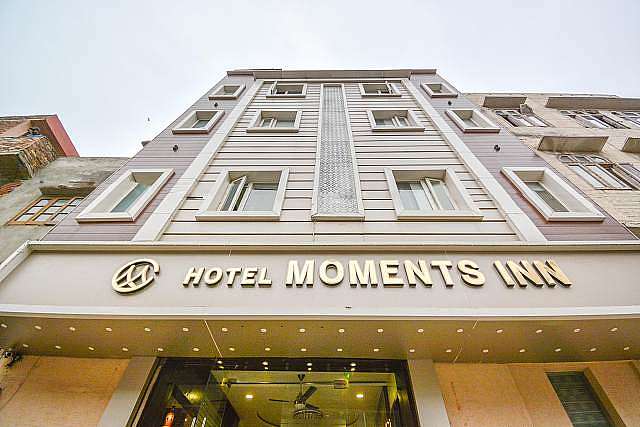 Capital O 69624 Hotel Moments Inn