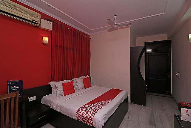 OYO 65201 Raghava Guest House