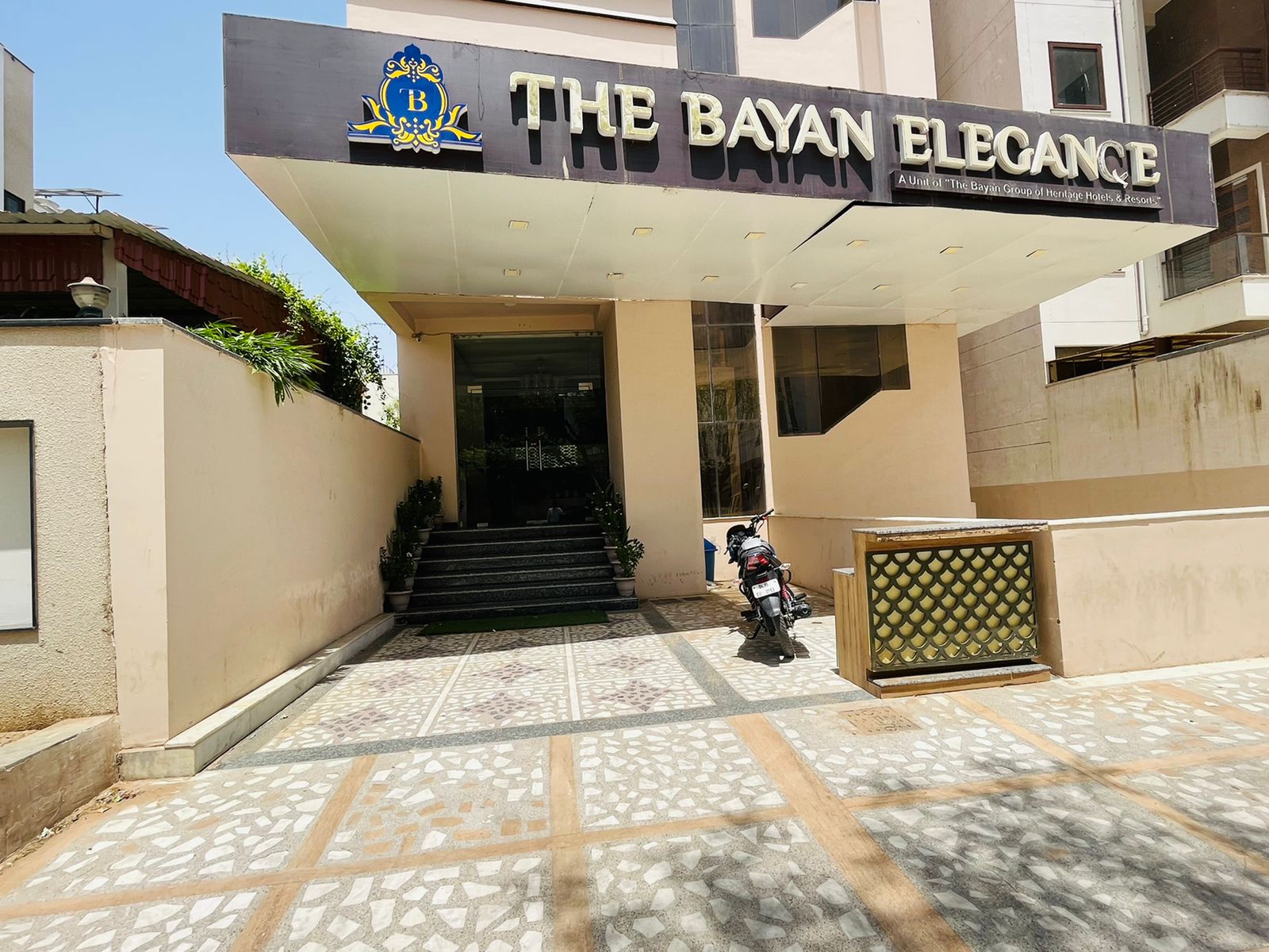 The Bayan Elegance