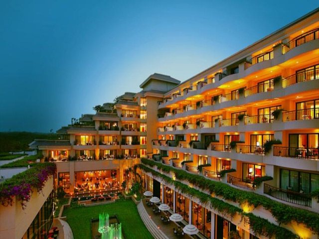Vivanta by Taj Surajkund Hotel