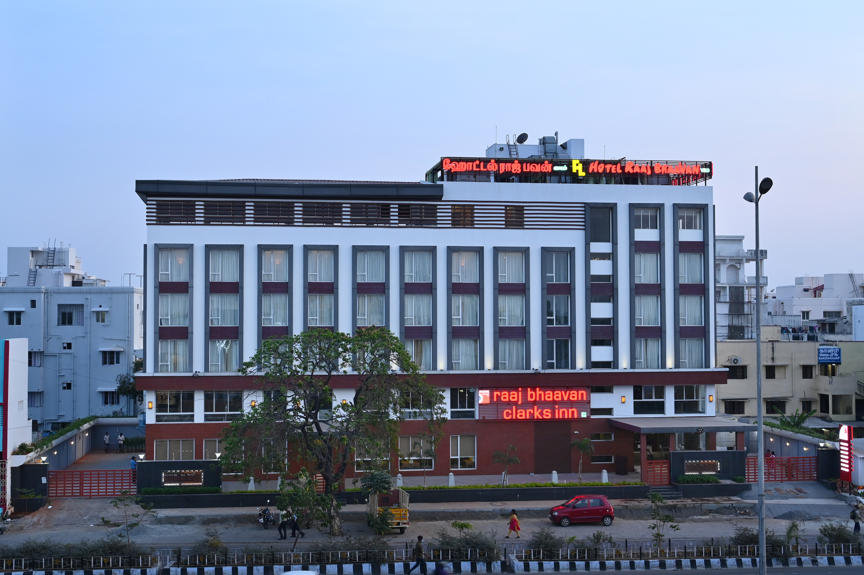 Raaj Bhaavan Clarks Inn