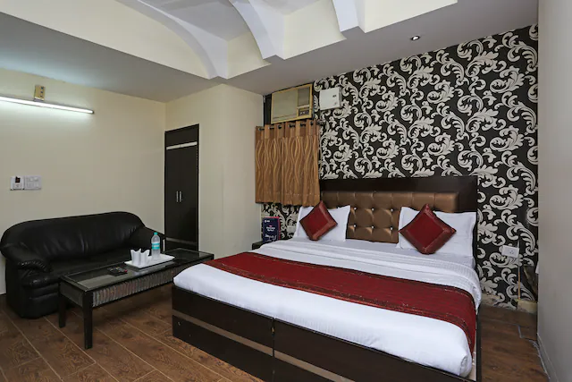 OYO 337 Hotel Anand