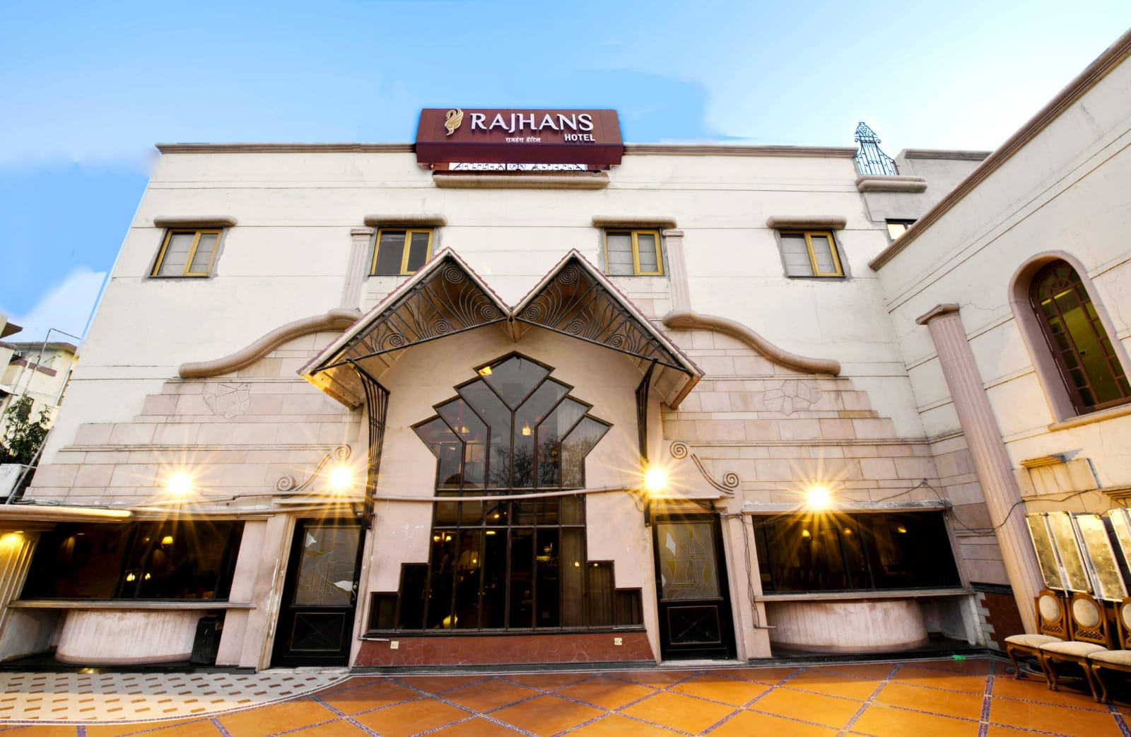 Rajhans Hotel Mumbai